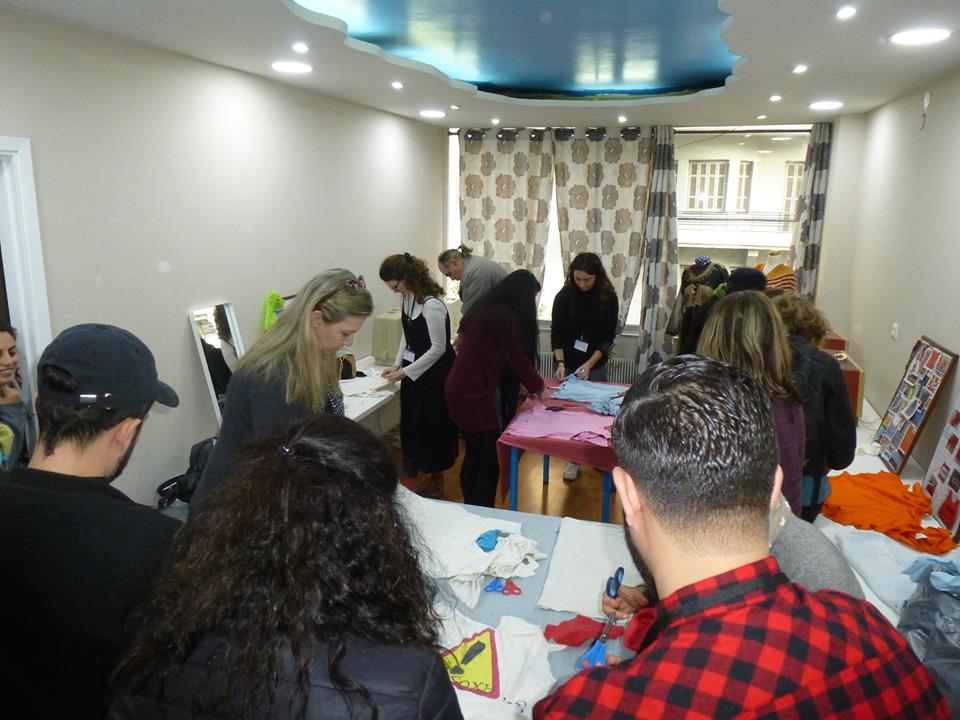 Εθελόντριες δημιουργούν στη Θεσσαλονίκη έναν χώρο για γυναίκες από όλο τον κόσμο